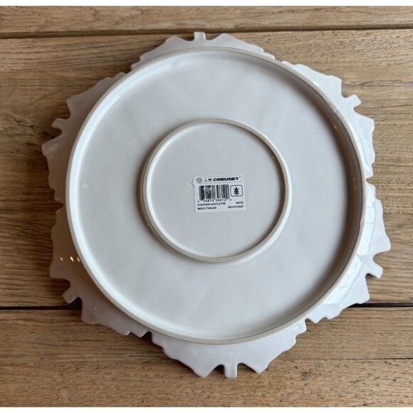 NEW Le Creuset Noel Stoneware Snowflake 12in Platter, White - Picture 4 of 7